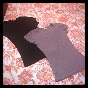 *Free w/ Bundle*2 Tops Black & Gray